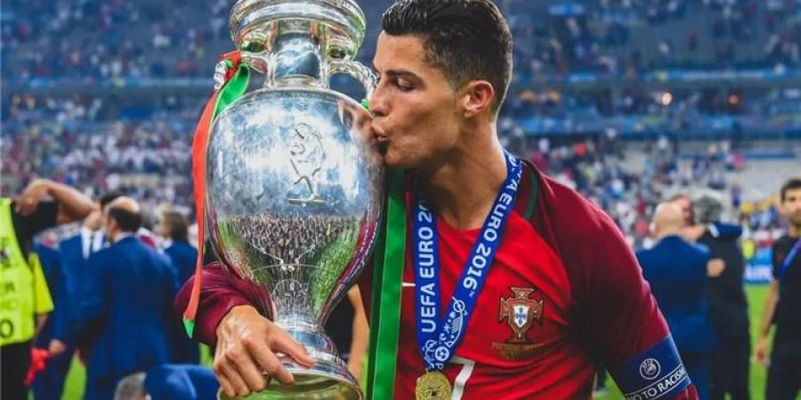 رونالدو: يورو 2016 أهم لقب في حياتي.. والفوز بها مرة أخرى أمر لا يُصدق