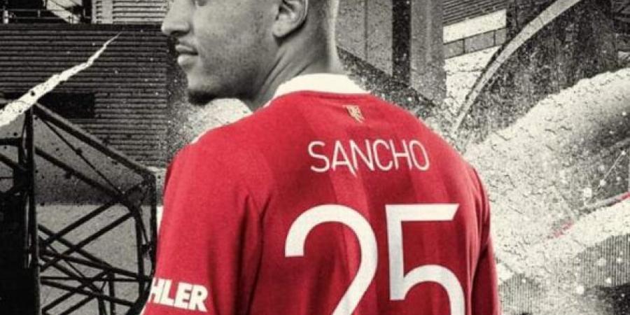 سانشو يرتدي القميص رقم 25 مع مانشستر يونايتد