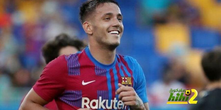 لاعب برشلونة على رادار ساسولو