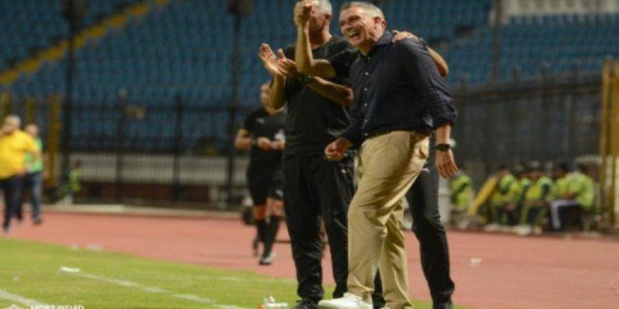 كارتيرون يشيد بلاعبي الزمالك أمام المحلة.. ويؤكد: “الدوري تاريخي لهذا السبب”