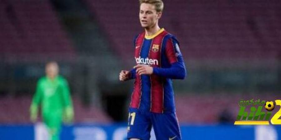 دي يونج يستعد للمباراة رقم 100 له مع برشلونة