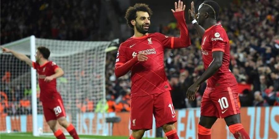 تقارير: ليس محمد صلاح فقط.. غموض حول مستقبل ماني في ليفربول