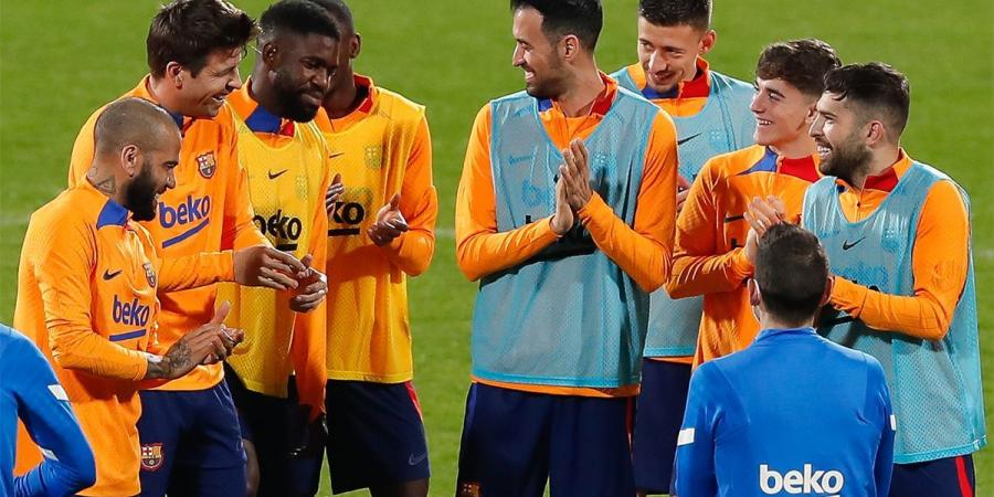 Xavi sends a clear message to Barcelona duo Umtiti and Dest
