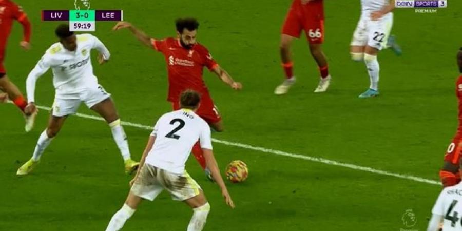 فرصة خطيرة من محمد صلاح علي مرمي ليدز بالدوري الانجليزي