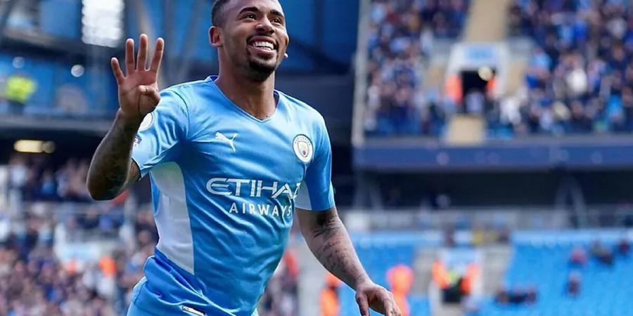 Gabriel Jesus puts four past Watford as Manchester City pull clear of Liverpool