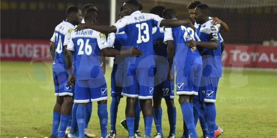 الهلال السوداني يعلن التقدم بشكوى لـ كاف بعد تسريب المريخ بشأن الاتفاق مع الأهلي