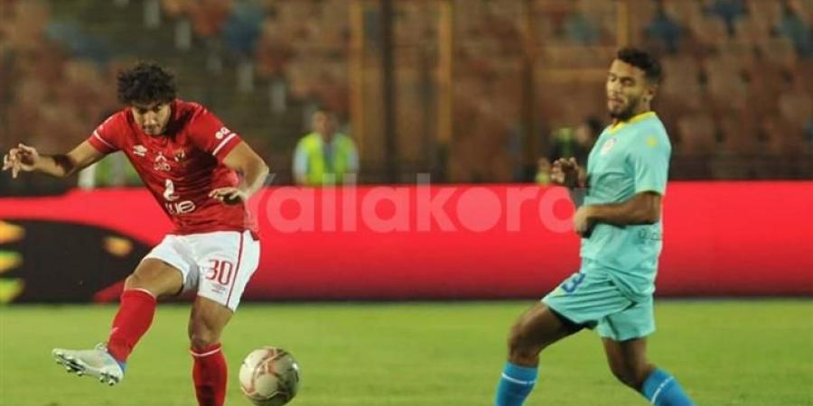 الأهلي يتخطى بتروجيت ويضرب موعدين مع الزمالك في أول ظهور لسواريش