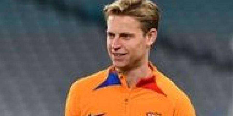 Stay or go? Barca confirm bids for Man Utd target De Jong