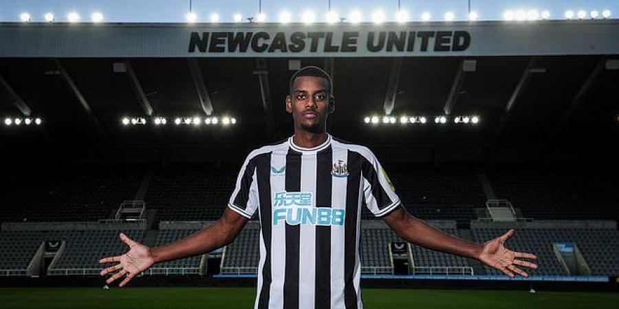 Eddie Howe heaps praise on £60m new boy Alexander Isak's 'X-factor' as he backs Newcastle's record signing to hit the ground running ahead of potential debut against Wolves this weekend 