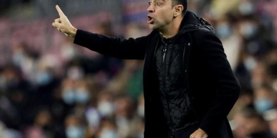 برشلونة يكشف موقفه من إقالة تشافي بعد توديع دوري أبطال أوروبا