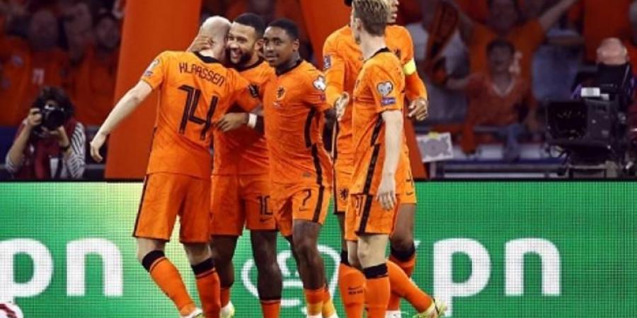هولندا تتعادل مع مونتينيجرو في التصفيات الأوروبية المؤهلة للمونديال (فيديو)