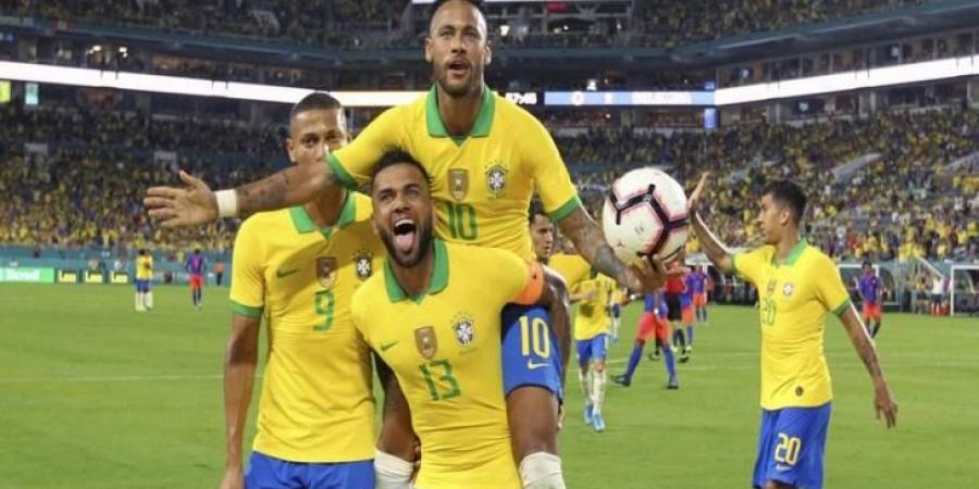 بالفيديو.. في ظهوره الأول.. نيمار يمنح البرازيل تعادلاً مثيراً أمام كولومبيا