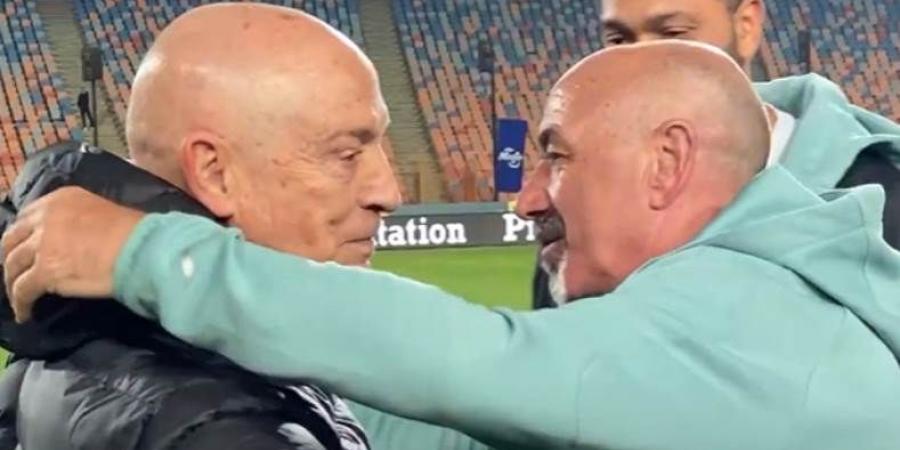 تحية من فيريرا لباتشيكو بعد مباراة الزمالك وبيراميدز في كأس مصر "فيديو"