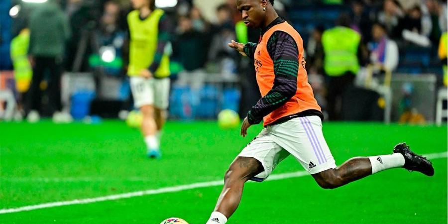Why Vinicius Junior is playing with black boots against Valencia