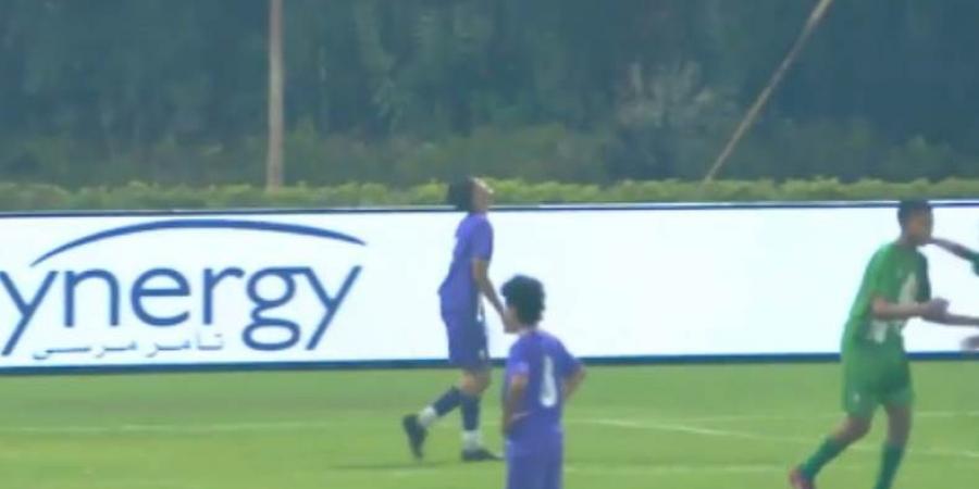 "أيمن علي" لاعب فريق مسعد نور يحرز هدفًا ذاتيًا في مرمى فريقه "فيديو"