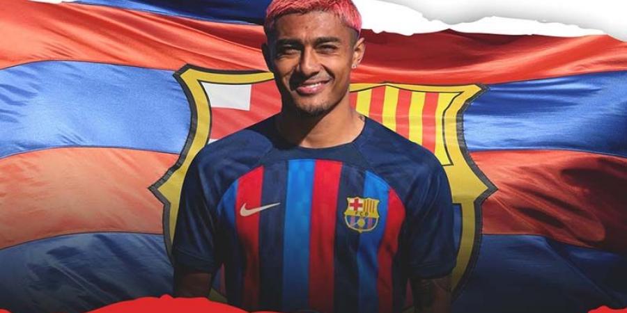 العملاق الكتالوني يواصل تدعيم صفوفه بالموهبة المكسيكية