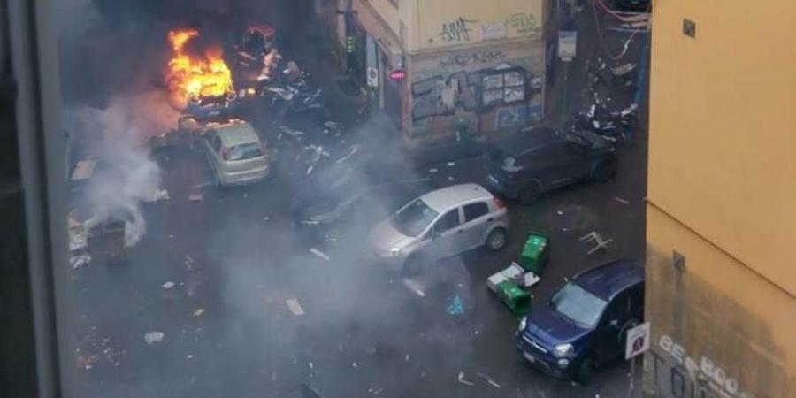 اشتباكات عنيفة بين جمهور نابولي وفرانكفورت بسبب سيناريو برشلونة "صور"
