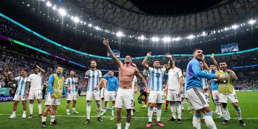 احتفالات صاخبة في أبرز صور مباراة هولندا والأرجنتين