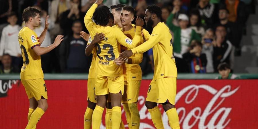 Young midfielder Aleix Garrido makes Barcelona debut in Elche win