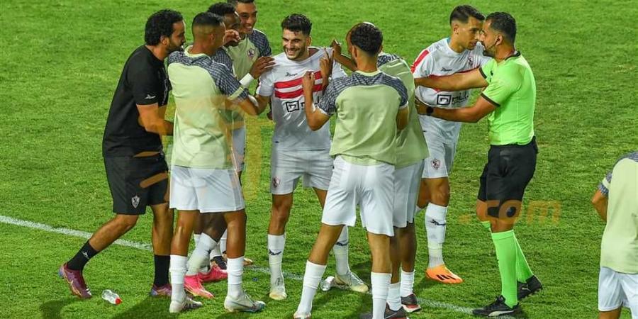 احتفال زيزو وفتوح في فوز الزمالك على غزل المحلة