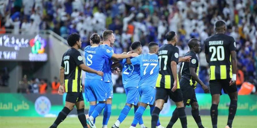 الأرزق يحسم الكلاسيكو.. الهلال إلى نصف نهائي البطولة العربية بثلاثية ضد الاتحاد