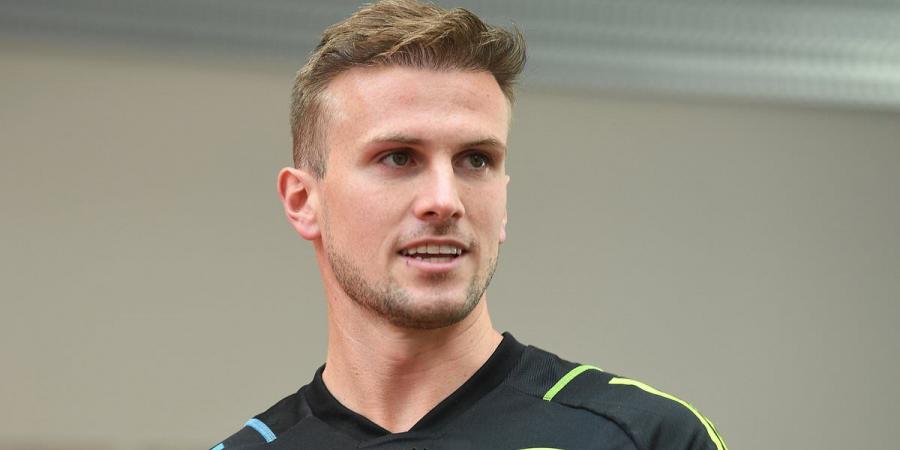 Crystal Palace are late favourites to sign Arsenal defender Rob Holding before tonight's transfer deadline as Eagles look to strengthen defensively