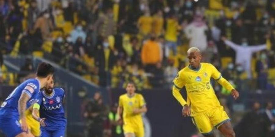 تعليق ناري من إعلامي سعودي على مطالبات تأجيل مباراة "الهلال والنصر" في الدوري