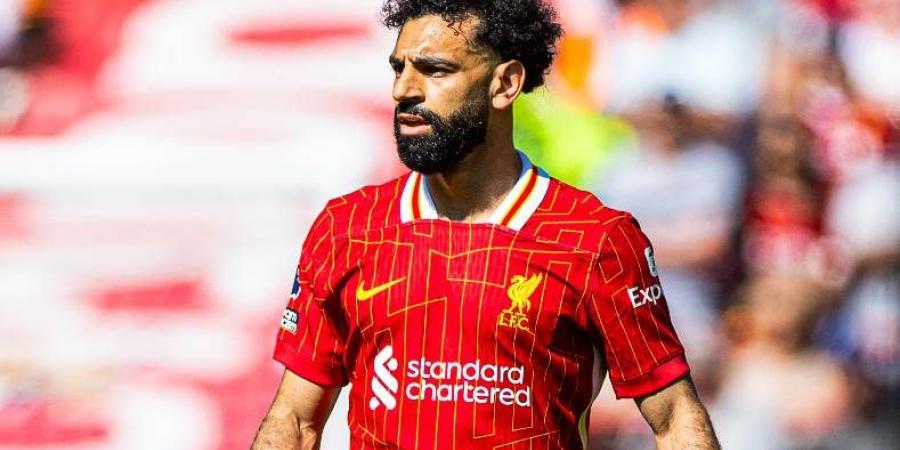 وزير الرياضة يكشف موعد وصول محمد صلاح للقاهرة للانضمام لمعسكر منتخب مصر