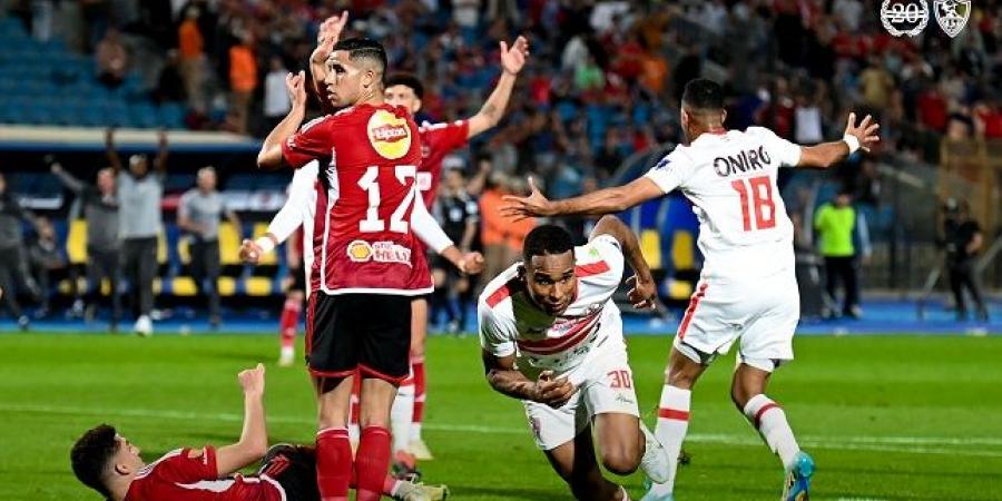 صراع بين الأهلي والزمالك على ضم مدافع زد