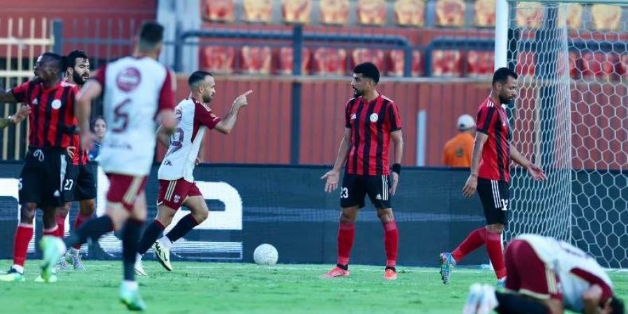 السولية يقود الأهلي لوصافة الدوري بعد الفوز على الداخلية بثنائية "فيديو"