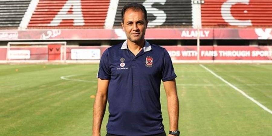 أحمد أيوب المرشح الأقرب لتدريب فريق الكرة النسائي في النادي الأهلي