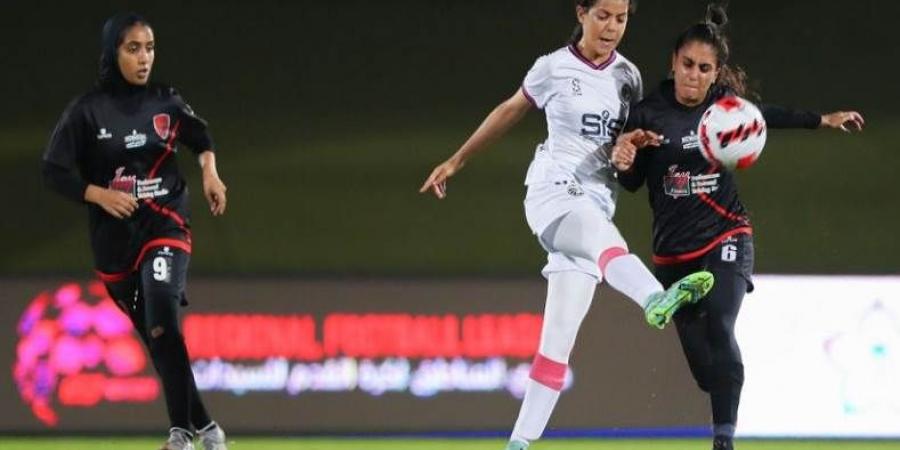 برنامج الدعم السعودي يقدم 5 ملايين ريال لأندية الكرة النسائية بالمملكة