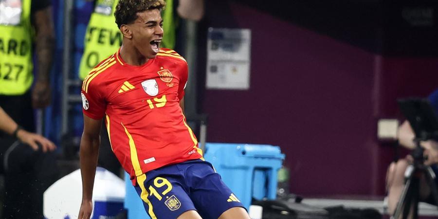 'This is scary': Footage emerges of Lamine Yamal scoring similar goal to his Euro 2024 stunner for Spain against France at Under 17s Euros last year