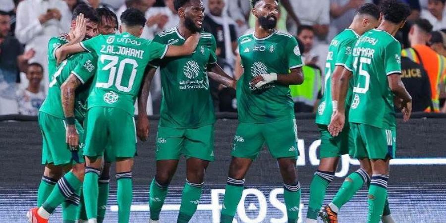 رياض محرز ينضم لتدريبات أهلي جدة استعدادًا للموسم الجديد في دوري روشن