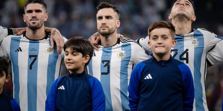 Enzo Fernandez's Argentina team-mate Rodrigo de Paul leaps to defence of the Chelsea star after 'racist' chant - as he urges people 'not to add fuel to the fire' or 'make situation into a show'