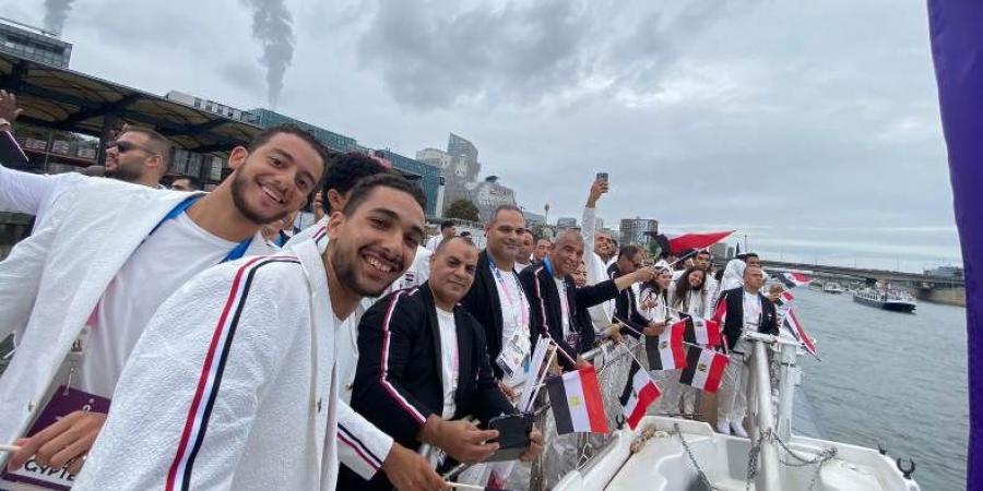 رفع علم مصر في حفل انطلاق أولمبياد باريس 2024