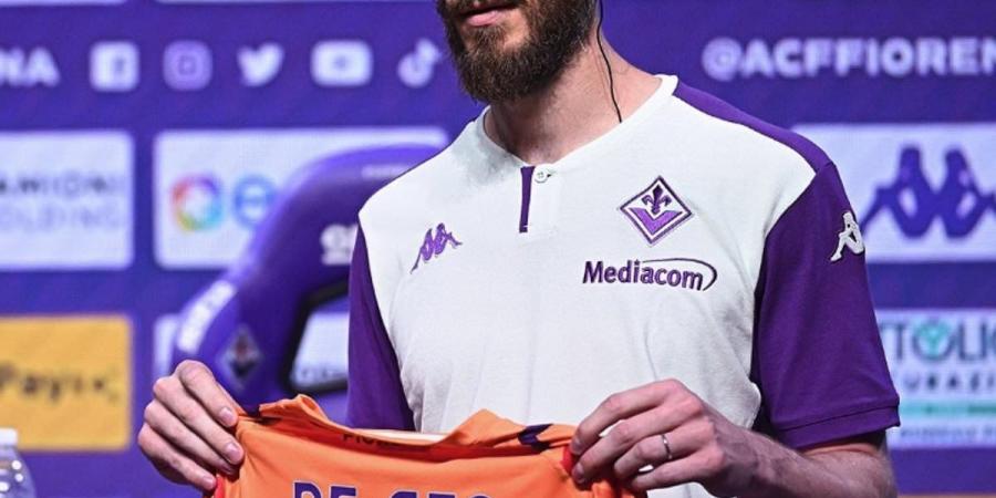 Former Man United star David De Gea insists he is fit and never considered retirement after signing for Fiorentina following 12 months without a club