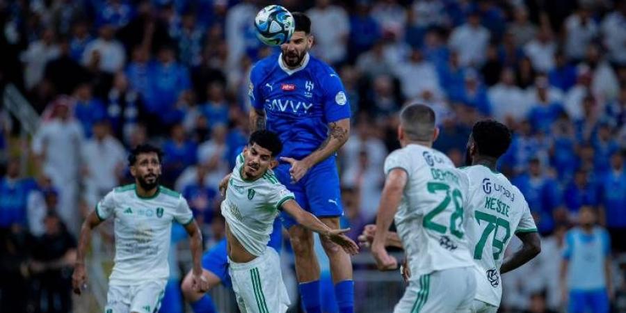 الدوسري يقود هجوم الهلال أمام الأهلي في السوبر السعودي