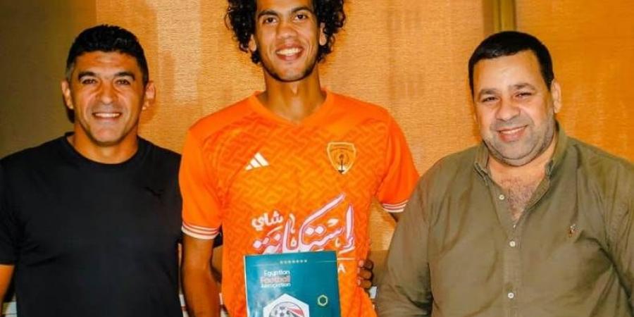 المنصورة يضم مروان أحمد لاعب وي