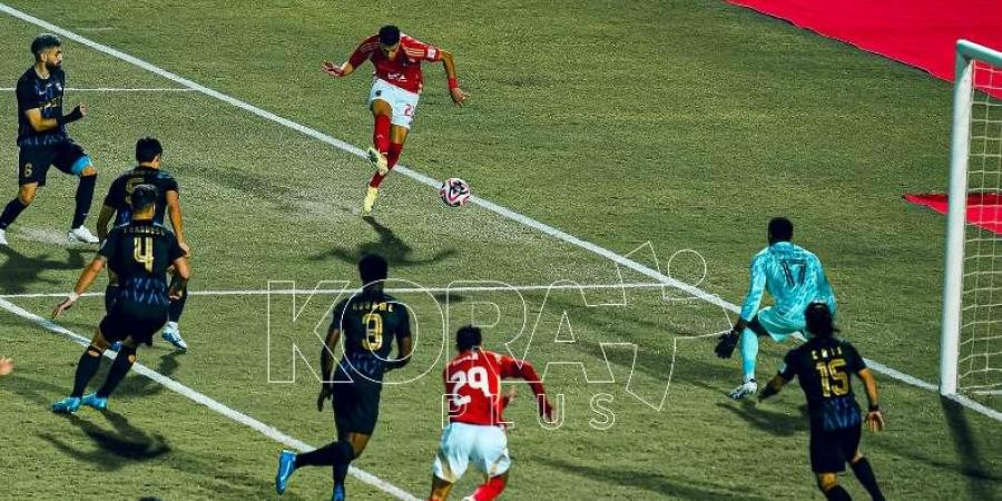 الاهلي ضد العين | إمام عاشور يهدر الهدف الأول.. والحارس يتألق "فيديو"