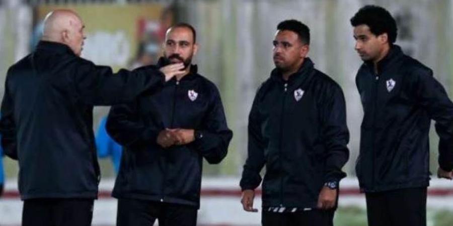 شيخ بوزيان يصل القاهرة للانضمام لجهاز الزمالك ويتواجد في مران الأربعاء