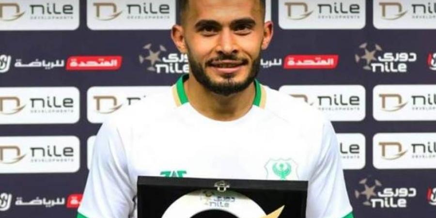 الاتحاد والبنك الأهلي يطلبان التعاقد مع لاعب المصري