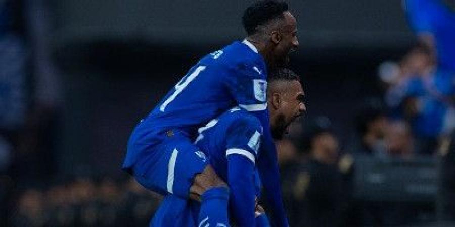 الشوط الأول… الهلال يتفوق على باختاكور بثنائية نظيفة