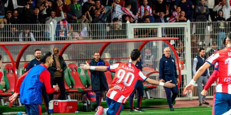 المغرب التطواني يُسقط نهضة الزمامرة بثلاثية ويرتقي للمركز 14