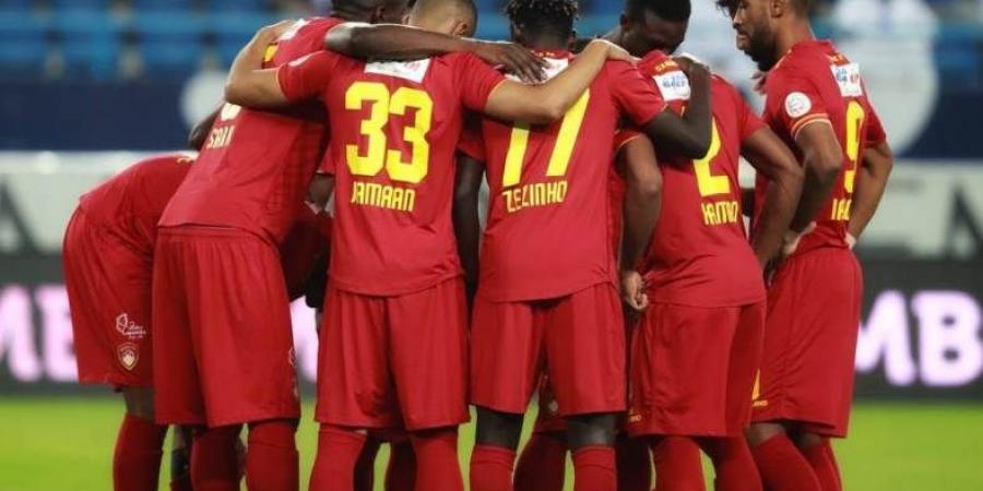 ضمك يسعى لزيادة جراح الرائد في الدوري السعودي