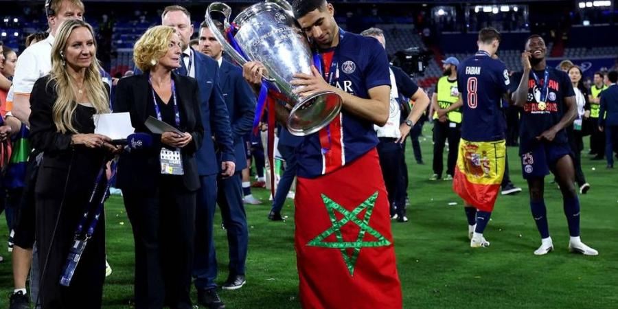 حكيمي: "حينما جئت إلى باريس قلت بأنني أريد الدخول.. لقد فعلناها بفضل المثابرة والعمل المضني"