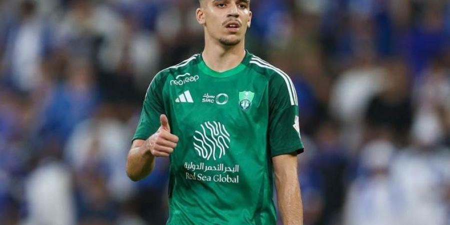 منافس الأهلي.. بورتو يحسم صفقة جابري فيجا