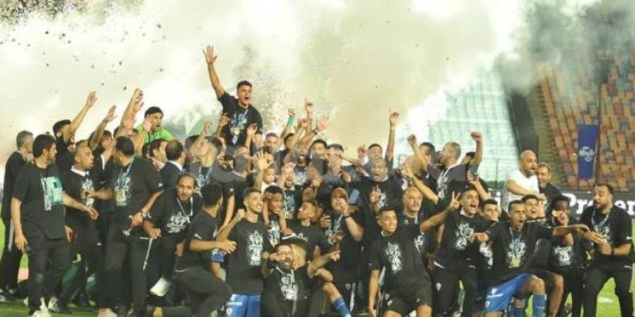 ثلاثي في الأهلي وحالة "أوباما" الخاصة.. أين هم نجوم آخر تتويج للزمالك بكأس مصر الآن؟