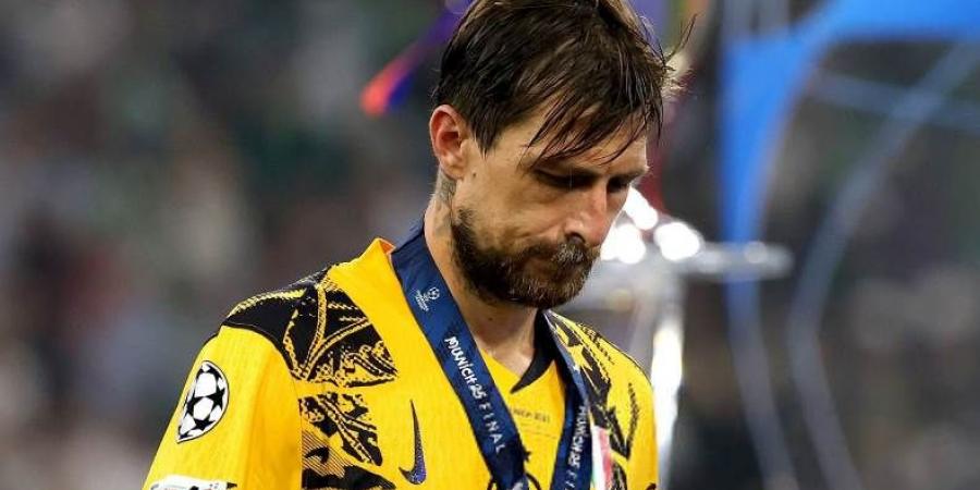 الكشف عن حقيقة استهداف الهلال لضم أتشيربي مدافع إنتر