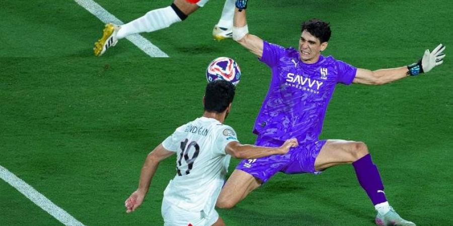 تصديات بونو المذهلة أمام السيتي تقوده لقائمة استثنائية في كأس العالم للأندية